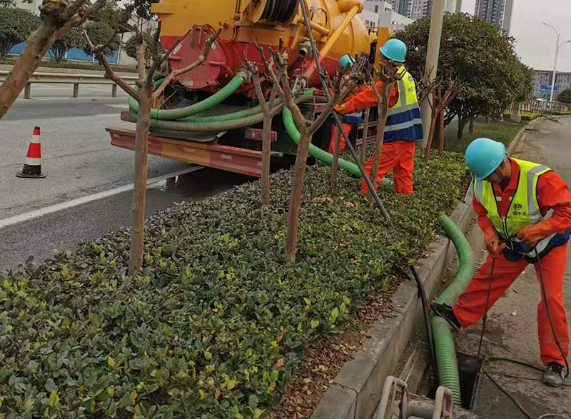 什玲镇市政管道清淤